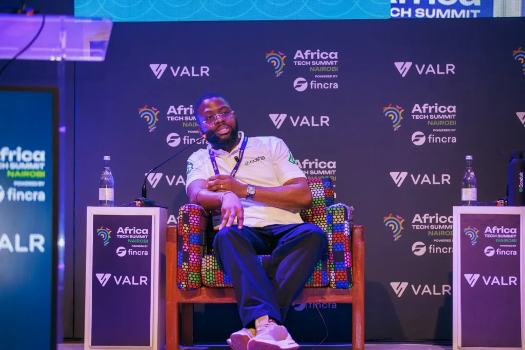 Résilience des plateformes crypto : Moyo Sodipo, COO de Busha, s'exprimant au Africa Tech Summit à Nairobi ; illustrant la Résilience des plateformes crypto : 7 leçons remarquables tirées du parcours inarrêtable de Moyo Sodipo et l'avenir de la finance numérique en Afrique.